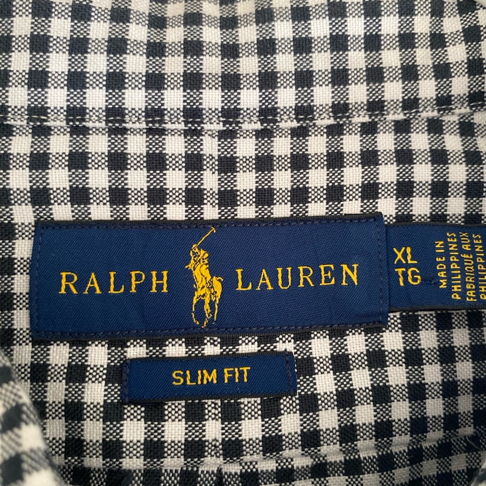 Polo Ralph Lauren button down dress shirt in fantastic condition.